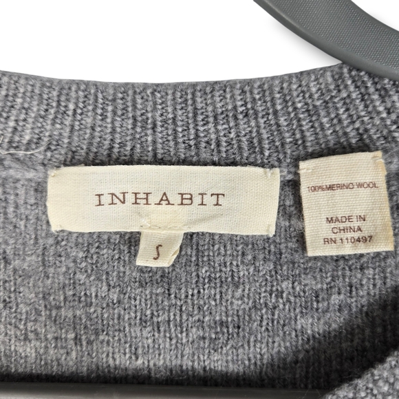 Inhabit Gray Crew Neck 100% Merino Wool Hi Low Hem Exposed Seams Size Small - Picture 5 of 15
